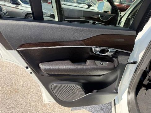 Used 2019 Volvo XC90 T6 Momentum w/ Advanced Package image 30