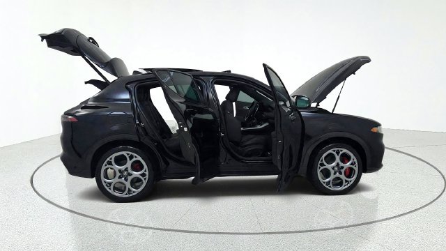 Used 2024 Alfa Romeo Tonale Veloce AWD/4WD image 19