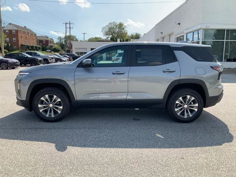 New 2026 Chevrolet Equinox LT w/ Convenience Package II AWD/4WD image 4