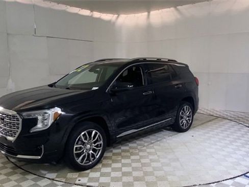Used 2022 GMC Terrain Denali image 4