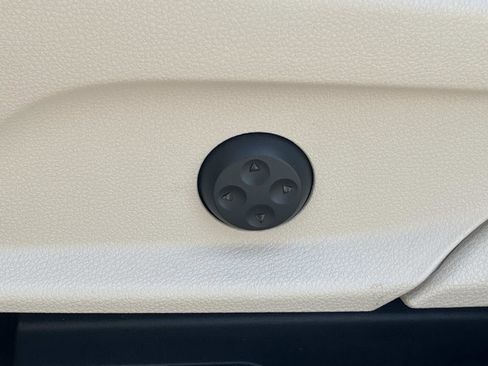 Certified 2022 Mercedes-Benz GLC 300 image 22