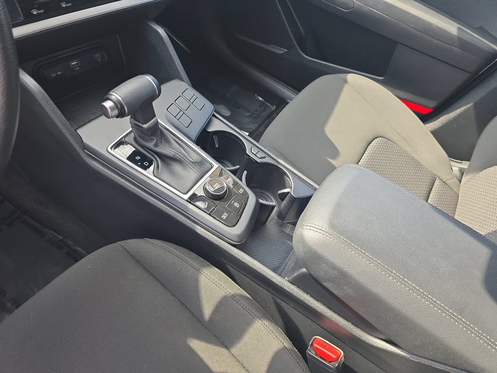 Used 2025 Kia Sportage LX FWD image 22