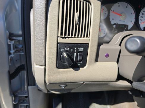 Used 2003 Dodge Ram 2500 Truck SLT image 26