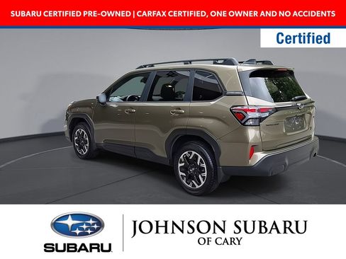 Certified 2025 Subaru Forester Premium w/ Convenience Package #1 AWD/4WD image 2