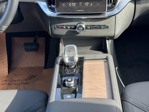 New 2026 Volvo XC90 T8 Plus w/ Protection Package Premier image 9