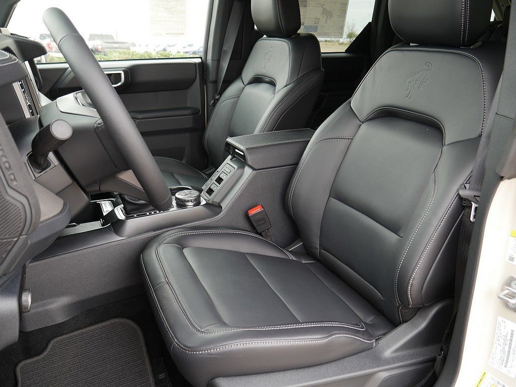 New 2026 Ford Bronco Outer Banks AWD/4WD image 13