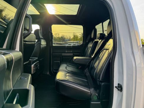 Used 2018 Ford F150 Platinum w/ Equipment Group 701A Luxury image 17