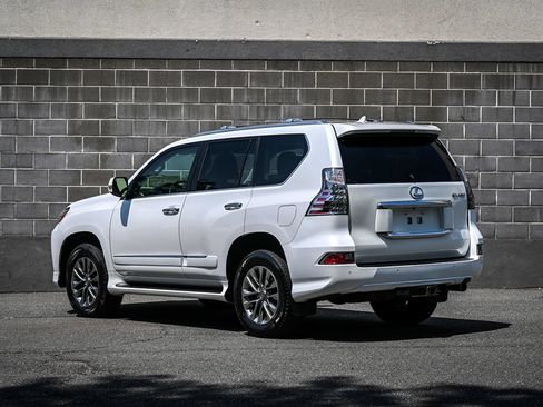 Used 2015 Lexus GX 460 Luxury AWD/4WD image 4