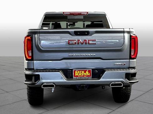 Used 2025 GMC Sierra 1500 AT4 w/ AT4 Premium Package AWD/4WD image 4
