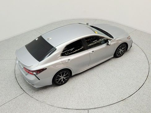 Used 2021 Toyota Camry SE FWD image 25