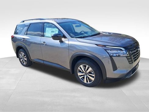New 2026 Nissan Pathfinder SL w/ Lighting Package AWD/4WD image 8