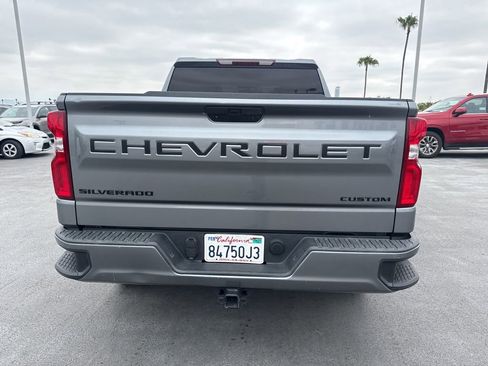 Used 2022 Chevrolet Silverado 1500 Custom w/ LPO, Blackout Package RWD image 5