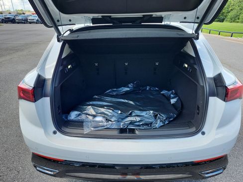 New 2025 Buick Envision Sport Touring image 9