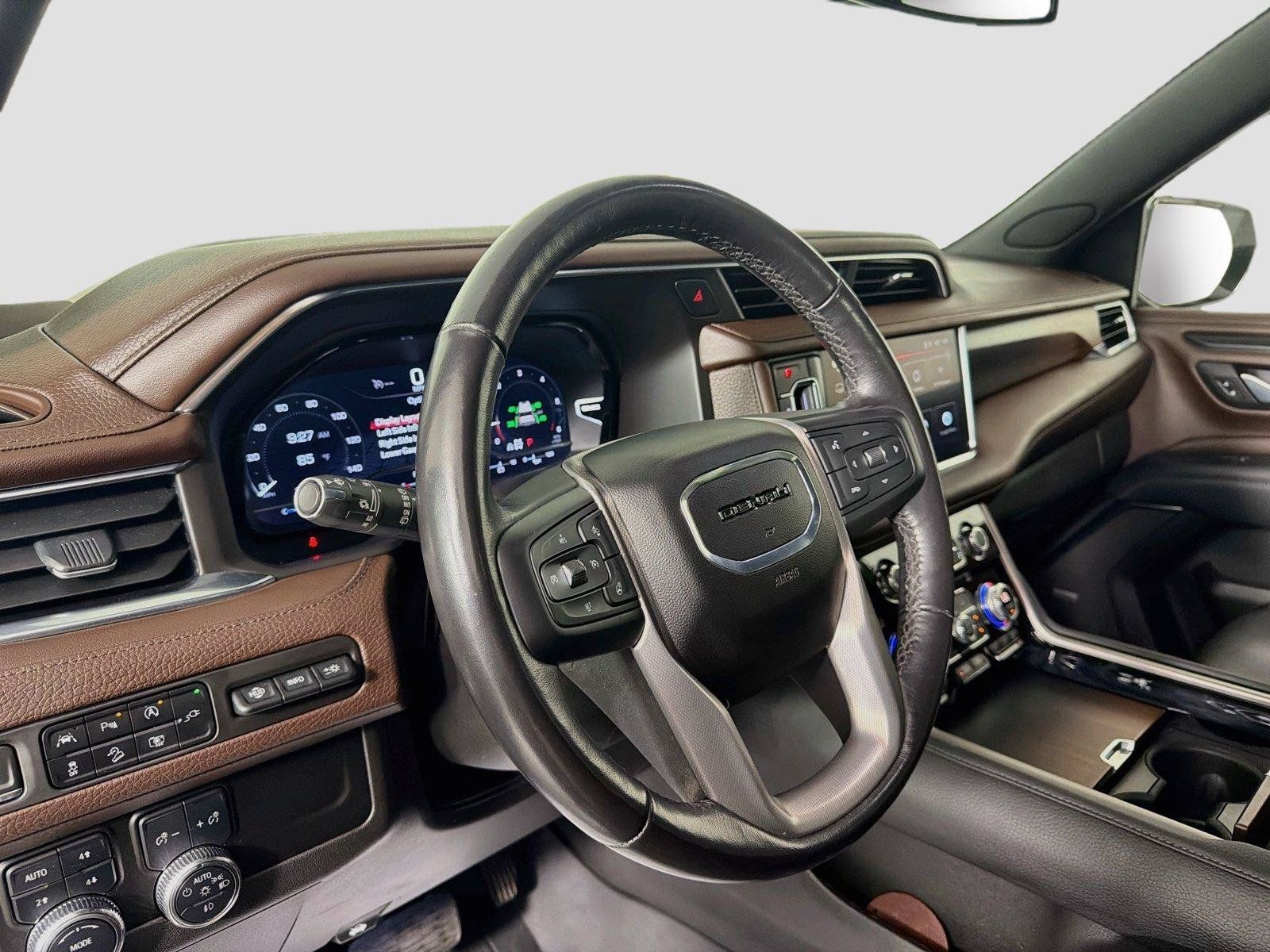 Used 2022 GMC Yukon Denali AWD/4WD image 9