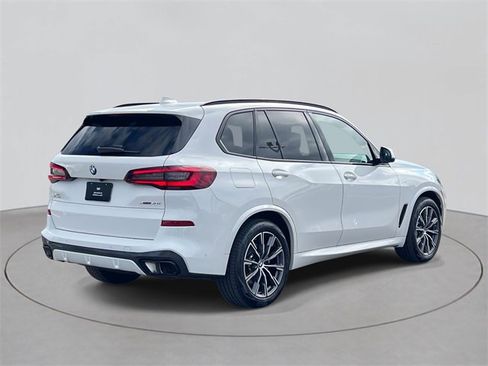 Used 2023 BMW X5 xDrive40i w/ M Sport Package image 5