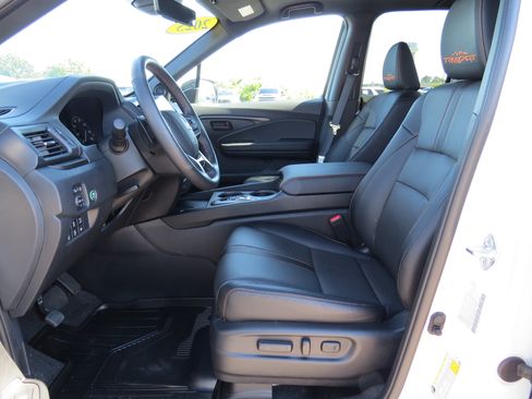 Used 2025 Honda Ridgeline TrailSport image 15
