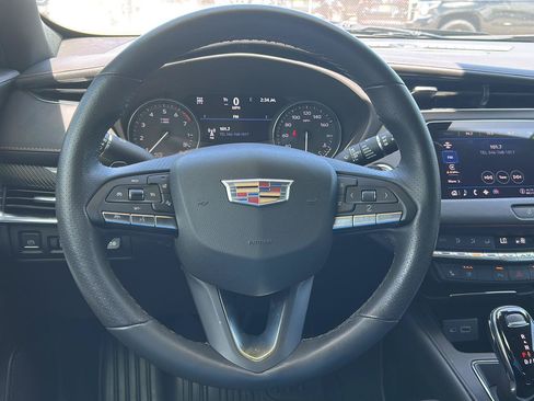 Used 2022 Cadillac XT4 Sport w/ Comfort Package AWD/4WD image 10
