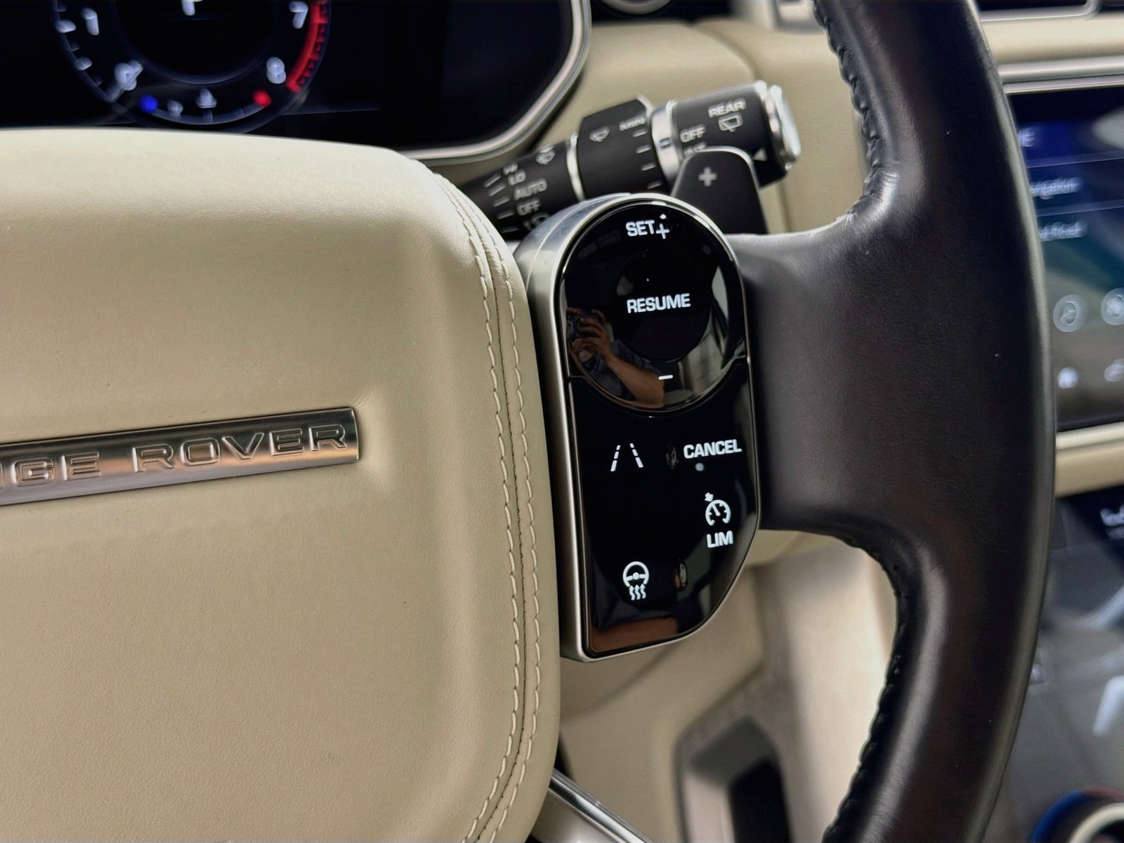 Used 2022 Land Rover Range Rover AWD/4WD image 13