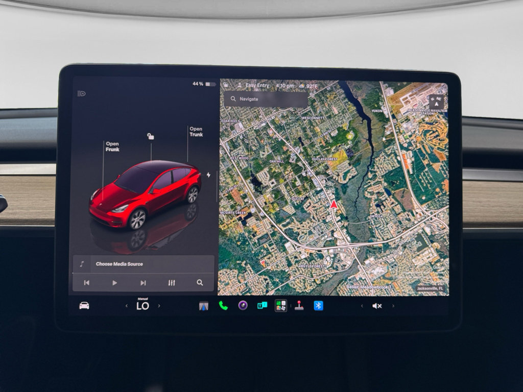 Used 2023 Tesla Model Y 2WD image 10