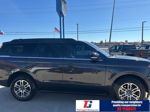 Used 2025 Ford Expedition Active image 8