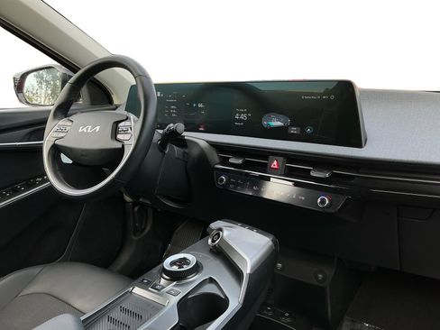 Used 2024 Kia EV6 Light image 15