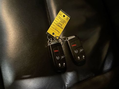 Used 2018 Jeep Grand Cherokee Limited image 26