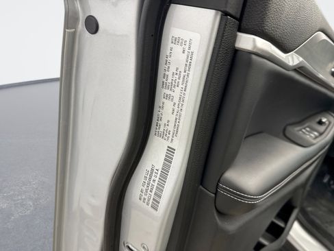 Used 2022 Jeep Grand Cherokee L Limited image 12