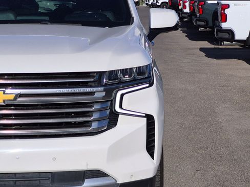 Used 2021 Chevrolet Tahoe High Country w/ Premium Package AWD/4WD image 10