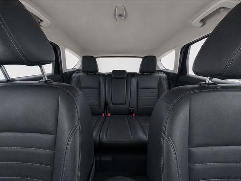 Used 2016 Ford C-MAX Energi SEL FWD image 16