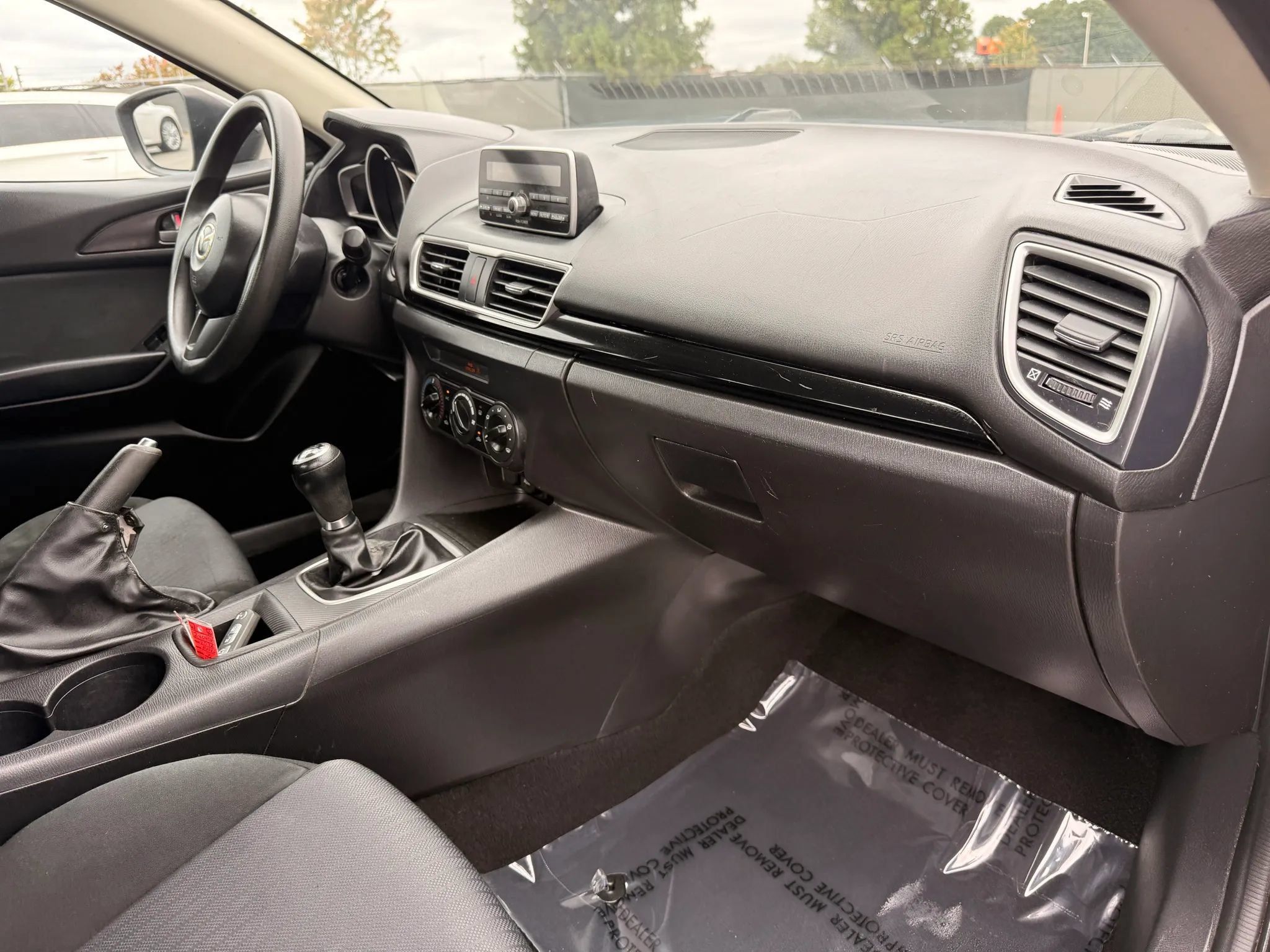 Used 2014 MAZDA MAZDA3 i SV FWD image 19