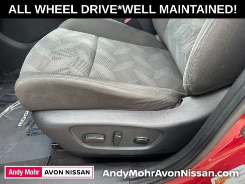 Used 2016 Nissan Rogue SV AWD/4WD image 13