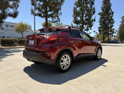 Used 2019 Toyota C-HR LE FWD image 6