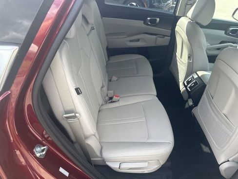 Used 2025 Kia Sorento S FWD image 27