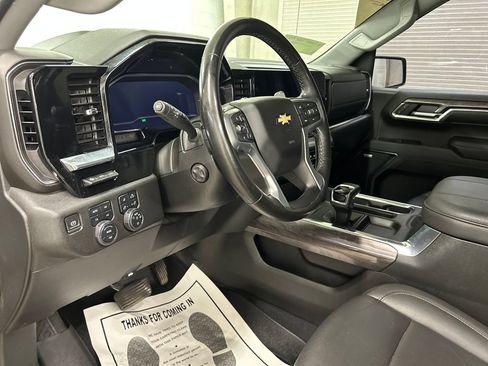 Used 2024 Chevrolet Silverado 1500 LTZ w/ LTZ Premium Package AWD/4WD image 6