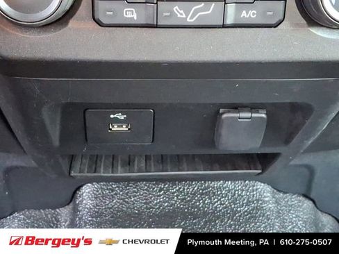 Used 2022 Ford F250 XL w/ Power Equipment Group image 26