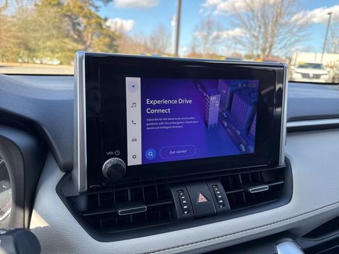 Used 2024 Toyota RAV4 XLE Premium image 28