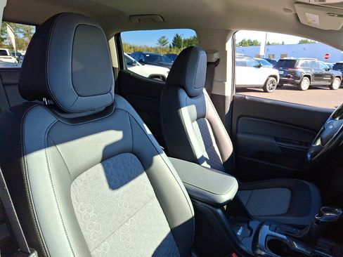 Used 2022 Chevrolet Colorado Z71 w/ Safety Package image 13