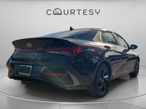 New 2026 Hyundai Elantra SEL Sport image 3