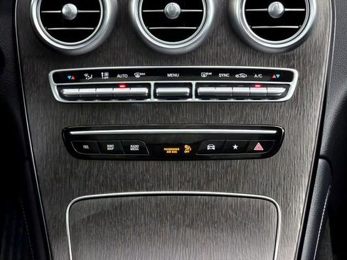 Used 2020 Mercedes-Benz GLC 300 4MATIC image 20