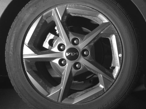 Used 2025 Kia K4 LXS image 15