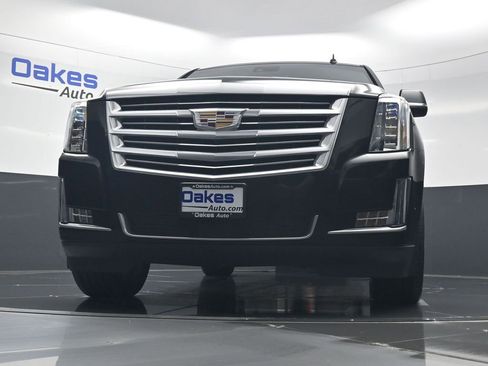Used 2020 Cadillac Escalade Platinum AWD/4WD image 45