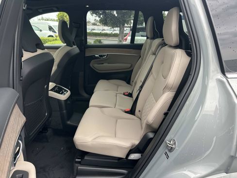 Used 2026 Volvo XC90 T8 Plus w/ Protection Package Premier AWD/4WD image 17