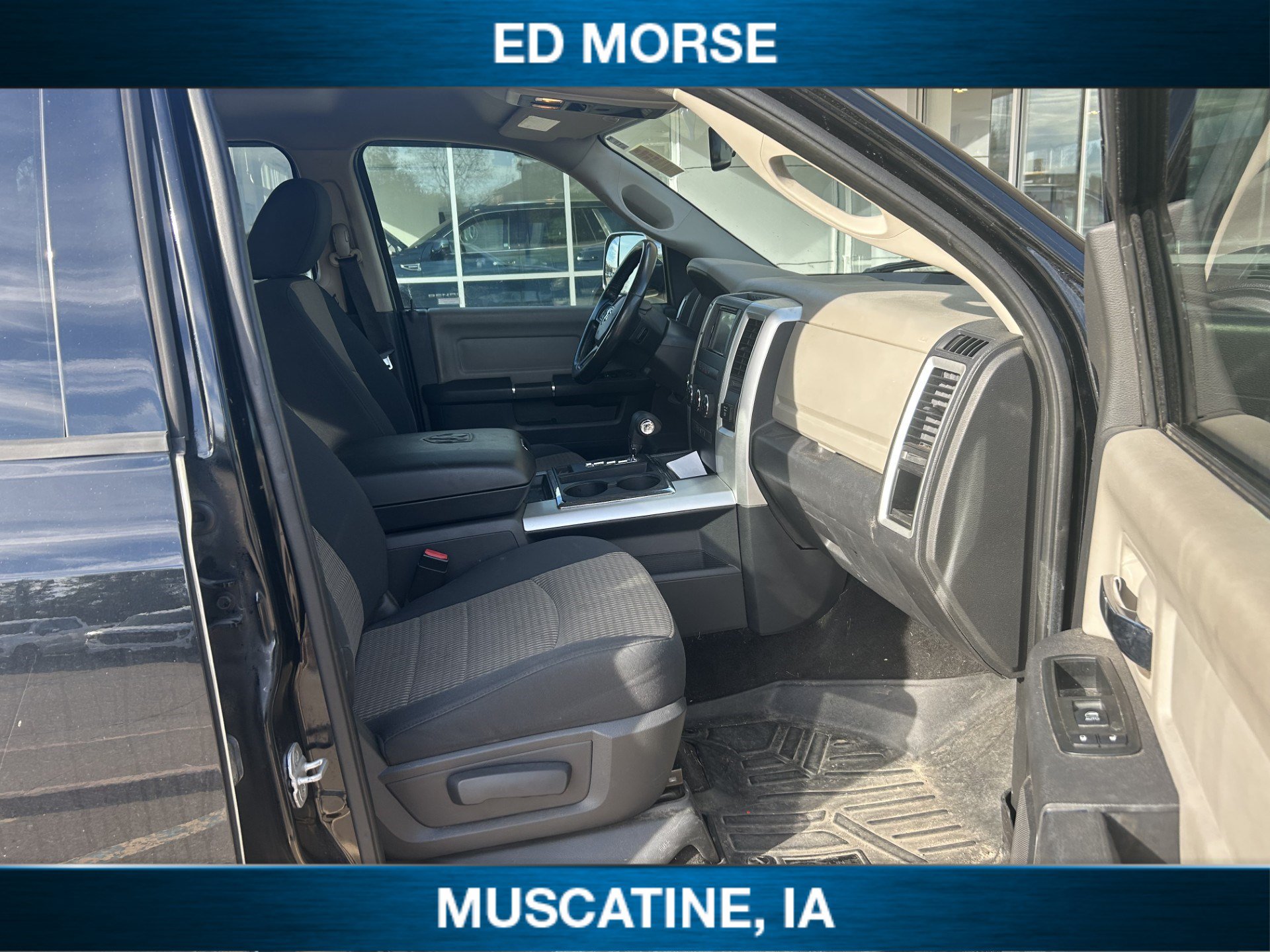 Used 2012 RAM 1500 Classic SLT w/ Luxury Group AWD/4WD image 3