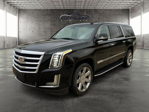 Used 2016 Cadillac Escalade ESV Luxury image 8