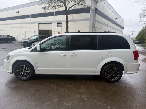 Used 2018 Dodge Grand Caravan GT image 6