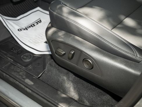 New 2026 Chevrolet Traverse LT w/ Driver Confidence Package image 15