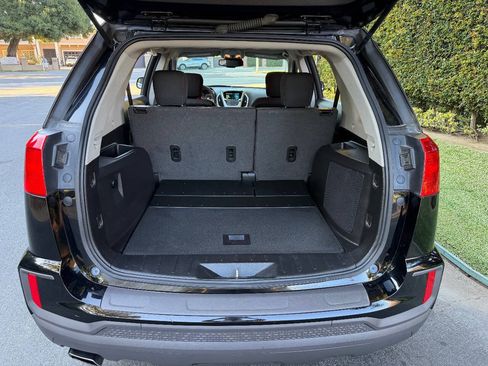 Used 2017 GMC Terrain SLE FWD image 18