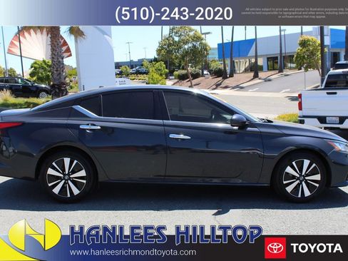 Used 2020 Nissan Altima 2.5 SL FWD image 6