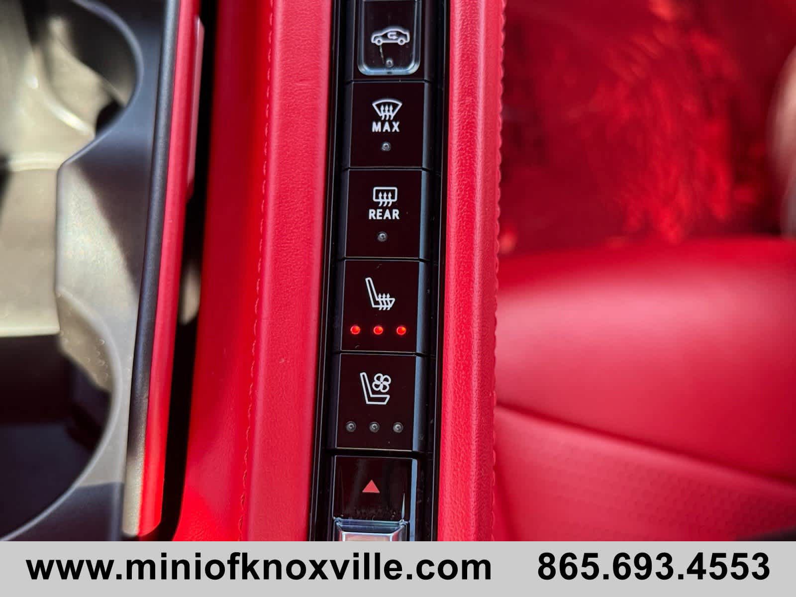 Used 2025 Chevrolet Corvette Z06 w/ Stealth Interior Trim Package RWD image 23