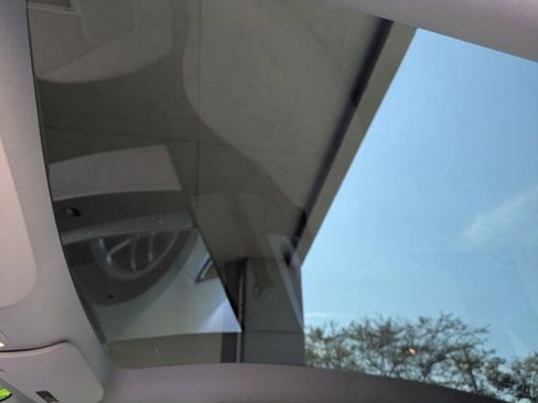 Used 2022 Tesla Model Y Performance image 20